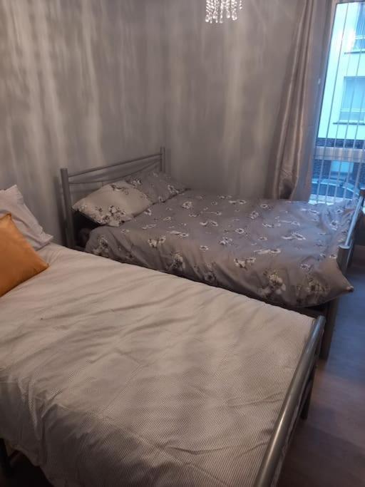 Apartment Modern 2-bedroom With Free Parking *